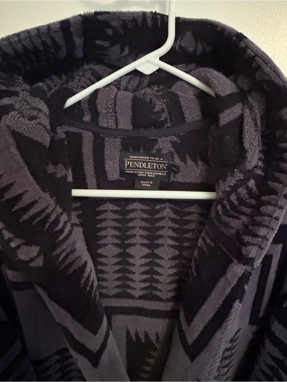 Pendleton Hooded Robe - Picture 3 of 3